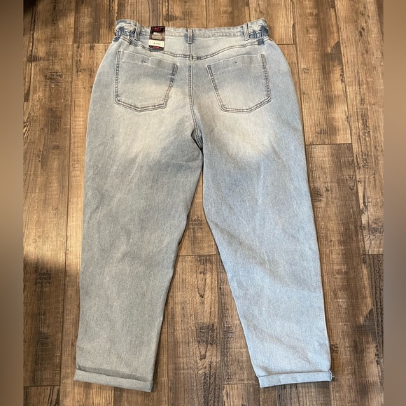 No Boundaries light wash women’s blue denim jeans size 17 - Picture 5 of 5